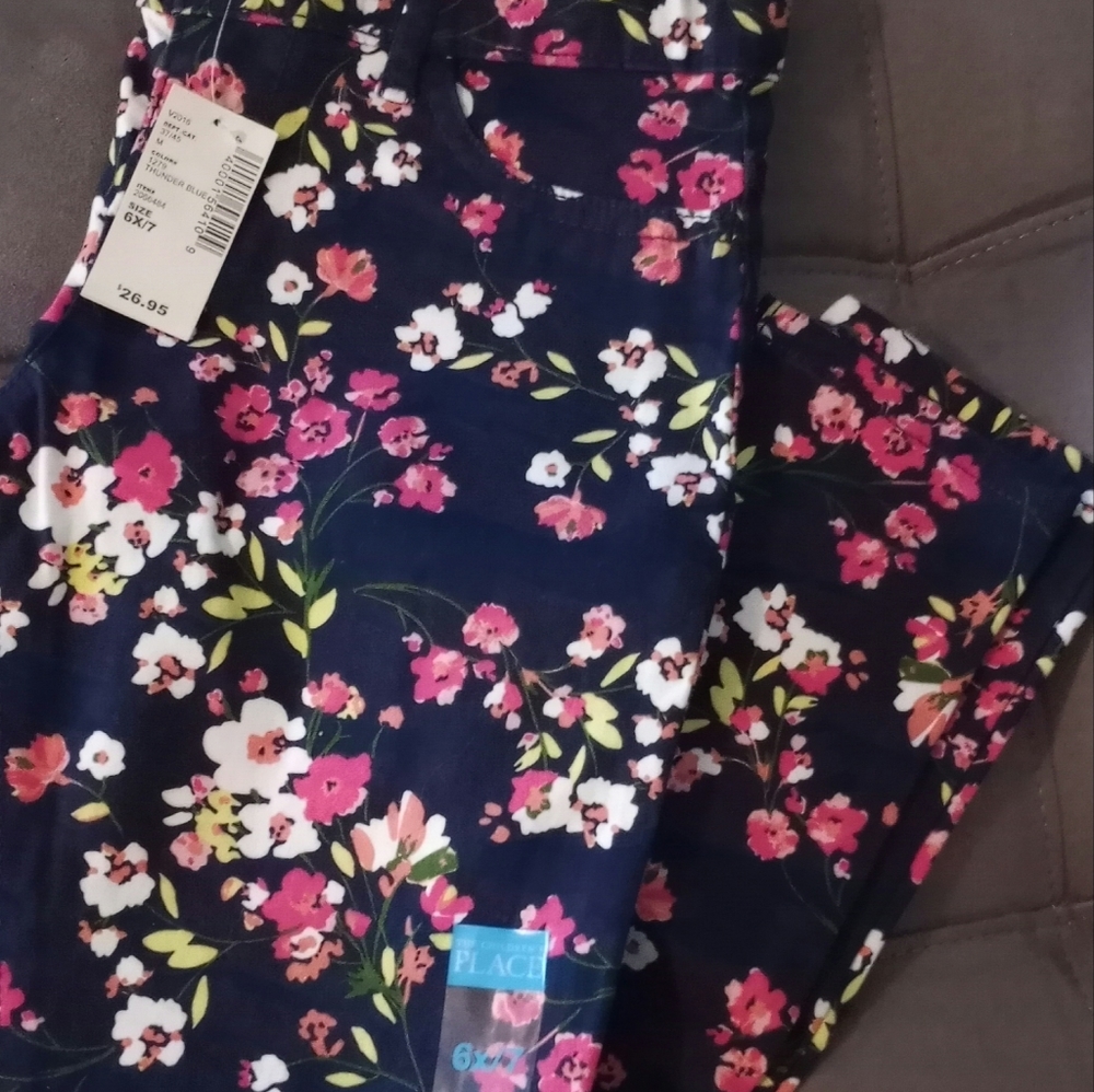 Brand New Girls Flower Print Pants, Size 6X/7